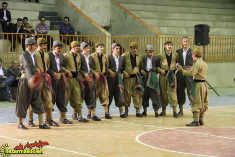 اولين شب از نمایش بزرگ "روزگاران" در پاوه اجرا شد