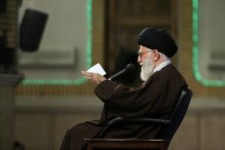 حضور مردم سایه جنگ را از کشور رفع کرده، نه مسئولین/ نامزدها عهد ببندند اولویت آنها حمایت از قشر ضعیف خواهد بود