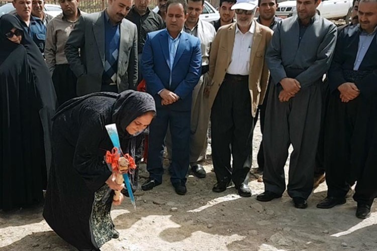 کلنک زنی دبستان 6 کلاسه روستای دشه شهرسان پاوه