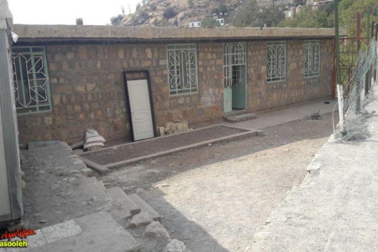 کلاسهای درس مدارس روستاي هاني گرمله از حد استاندارد لازم بر خوردار نيستند/رئيس اموزش وپرورش نوسود توجه بیشتری به فضای اموزشی اين روستا نمايد