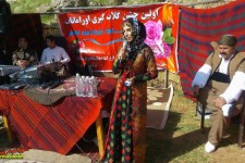  اولین جشن گلاب گیری در اورامانات در پاوه برگزار شد