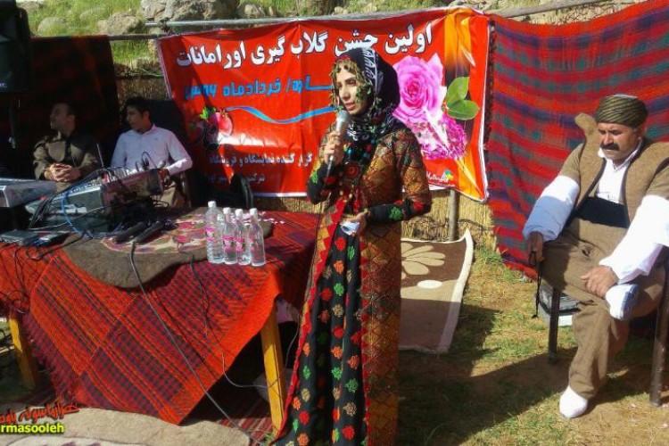  اولین جشن گلاب گیری در اورامانات در پاوه برگزار شد