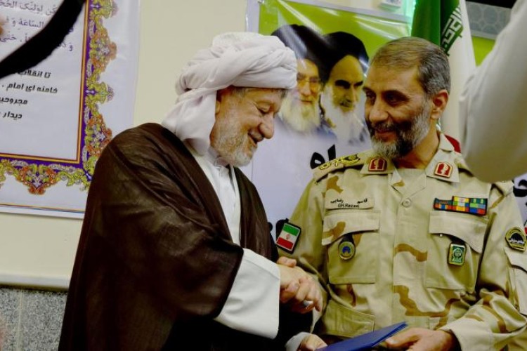 ماموستا قادری: هر کردی داعش نیست و اگر کردی هم داعش شد، دیگر کرد نیست/ هیچ کُرد باشرفی فکر داعش را نمی پذیرد 