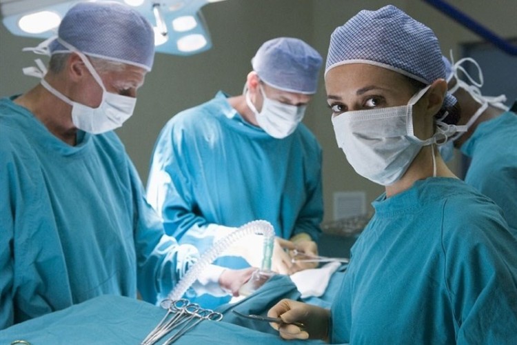 آماده راه‌اندازی مرکز جراحی بسته در کرمانشاه هستم/ ویزیت رایگان بیش از ۱۵۷ بیمار در ‌پاوه‌ 