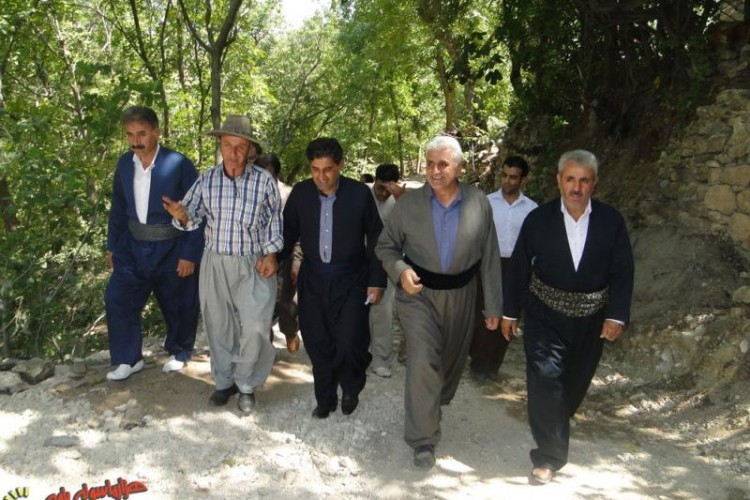 بازديد نماينده اورامانات از فاز دوم روستاي گردشگري نسمه در پاوه+تصاوير