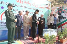 تجليل از قهرمان ملی پوش کونگ فو کشورآقای سوران قمری در همايش بزرگ پياده روي در پاوه