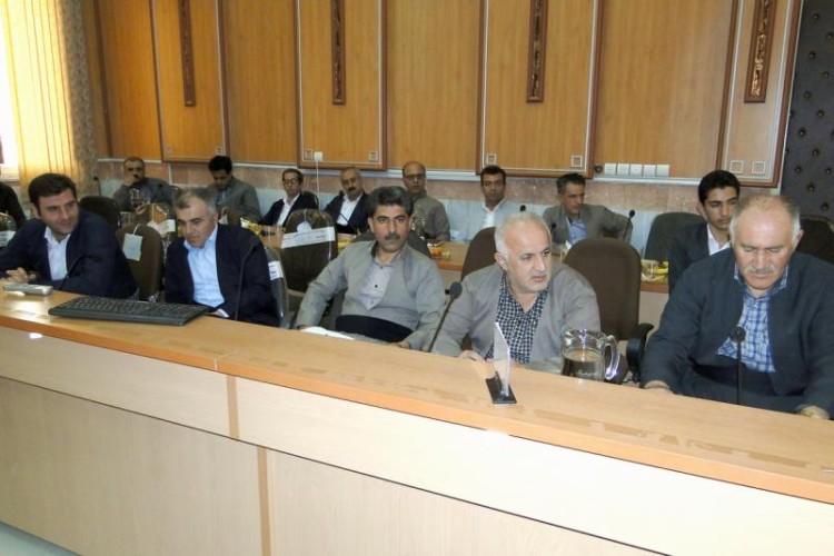 سخني با شوراي شهر پاوه/داغ شدن بحث درمورد انتخاب شهردار این شهر