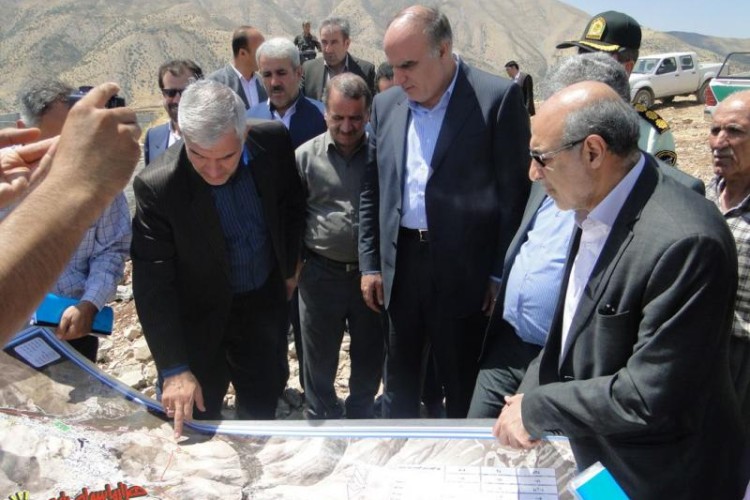 بازديد از محل تصفيه خانه پروژه آب هاني كوان به پاوه