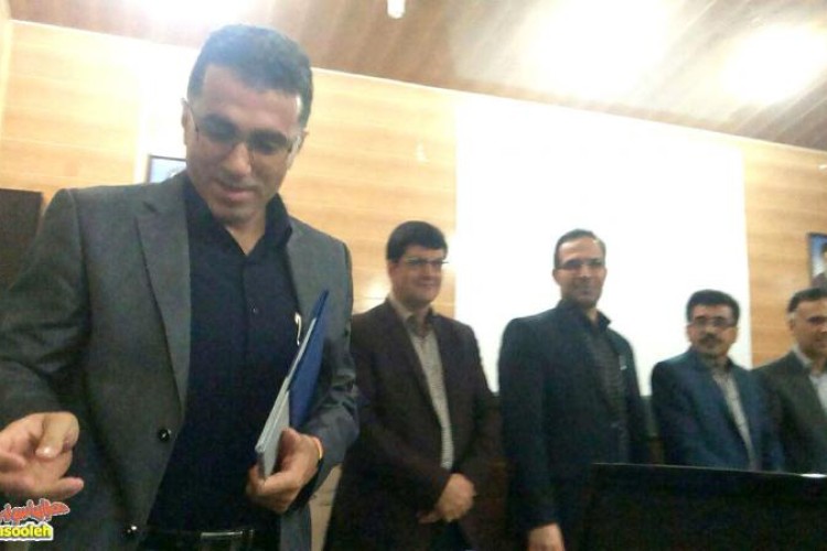 انتخاب شاهرخ دولتخواه به عنوان مدير نمونه شهرستاني در اداره صنعت، معدن و تجارت در سطح استان