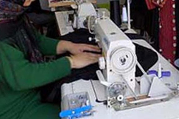 سست شدن پايه زندگي به خاطر اقتصاد/تقدیم به بانوان کار آفرین، ســـــایبــــان مهــــر و امـــــید