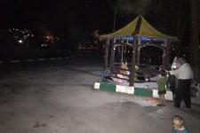 پارک شهيد كاظمي پاوه در تاریکی مطلق/روشنايي پارك با تلفن همراه 