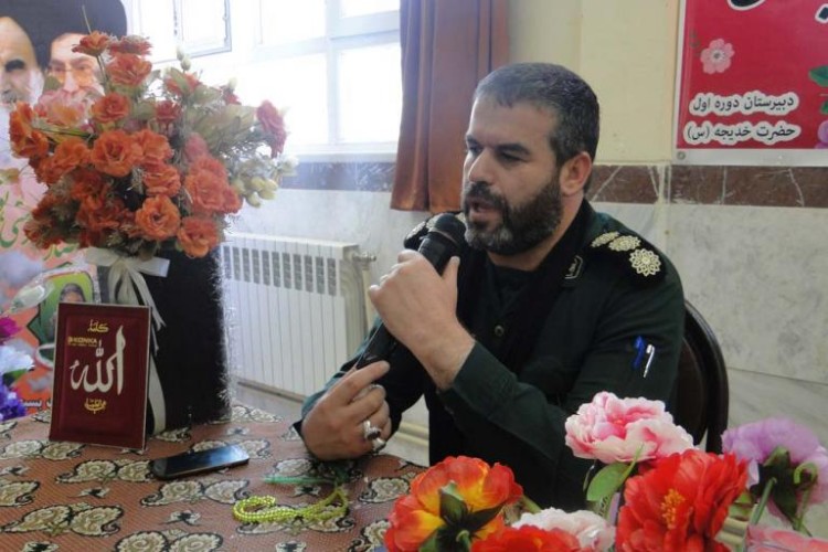 دشمن در هر دوره اي سناريوي جديدي را بر عليه ما ايجاد كرده است