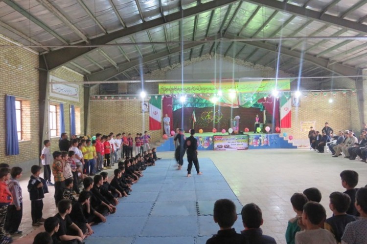 افتتاحيه المپياد ورزشي درون مدرسه اي نوسود