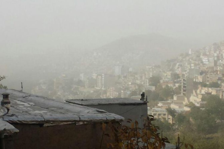 گرد و غبار شديد، پاوه را فرا گرفت