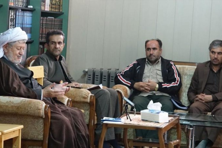 ماموستا قادری: جوانان را مهیای حرکت در دنیای پرتلاطم کنونی نماییم 