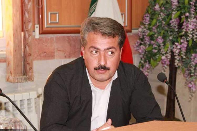 پیمانکار تعمیرات آبفاي روستايي، بدون دریافت مجوز اقدام به حفاری خيابان در چورژي نموده است