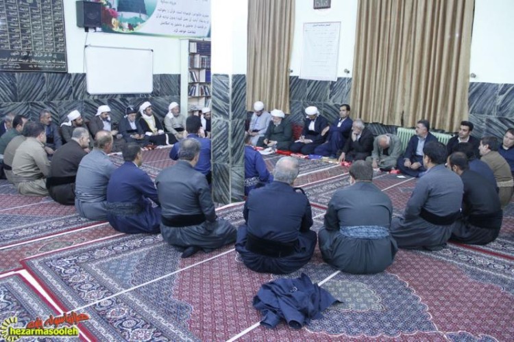 ستاد وحدت پاوه : کار اصلی ستاد، جمع‌آوری کمک‌های نقدی برای کمک به بازسازی مناطق زلزله زده است +تصاوير