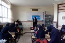 برگزاری كارگاه دختران جوان با موضوع بسيج وخودباوري در پاوه