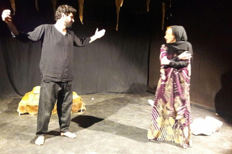 گروه تئاتر انجمن نمايش اداره ارشاد اسلامي پاوه مقام دوم را كسب كرد