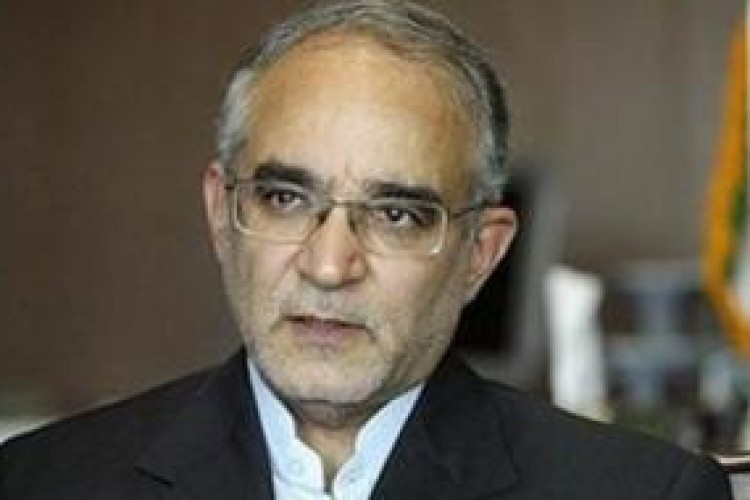  آماده مناظره و گفتگو با هر شخصی و در هر جایی درخصوص طرح کمک به زلزله زدگان هستم