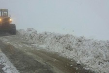 برفروبی و نمکپاشی جاده های شهرستان پاوه