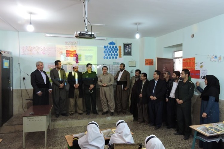 هوشمندسازی دبستان حجاب پاوه با راه‌اندازی 10 کلاس هوشمند و نصب دوربین مداربسته