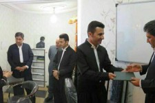 بازدید ازشرکت کاوشان طب رهیارپاوه وتجلیل از مدیرعامل این شرکت به عنوان کارافرین برتر