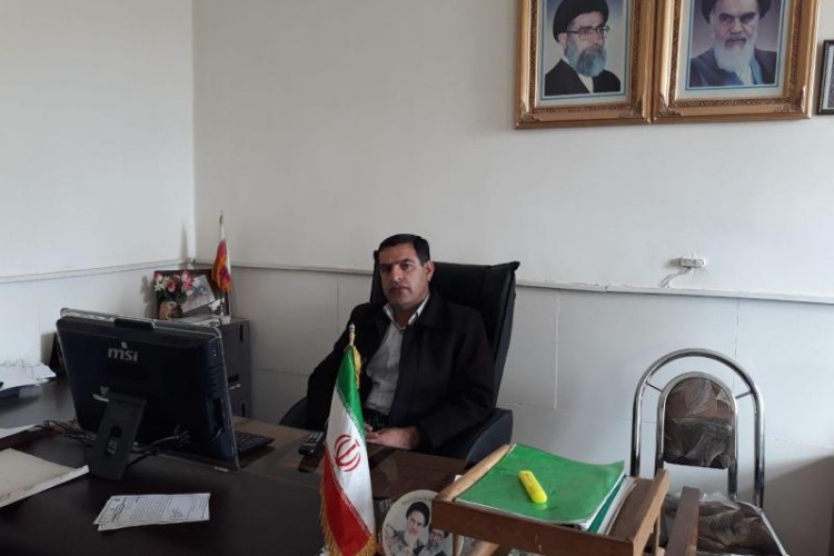  خير هاني گرمله اي 1750 متر زمين را به اداره آموزش و پرورش منطقه نوسود اهداء كرد 