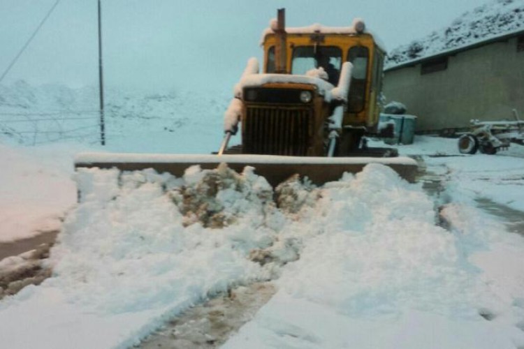 محور نوسود به نودشه و مسیر باینگان به مرخیل بازگشایی شد