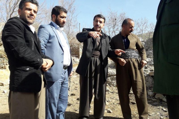 بازدید دادستان شهرستان پاوه از وضعیت آب شرب روستای میرعبدلی+تصاویر