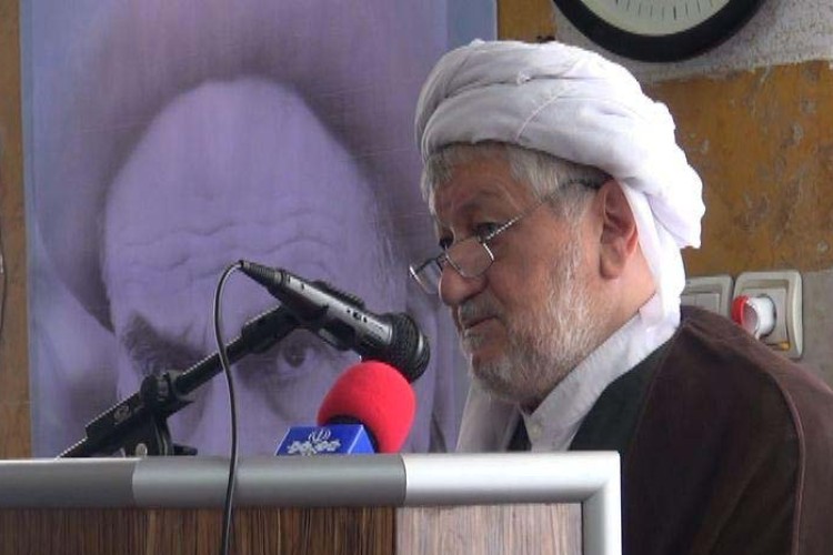 امام خمینی(ره)حیاتش درس و زندگی او منهج و چراغ راه است