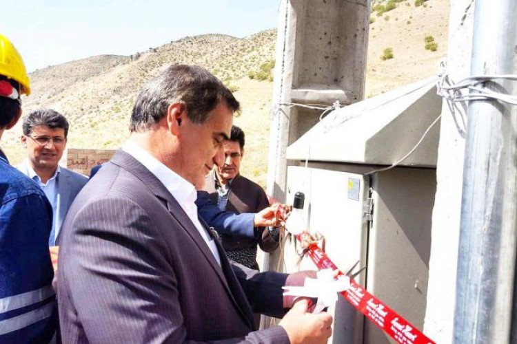 برق رسانی به برخی از روستاهای شهرستان ثلاث باباجانی