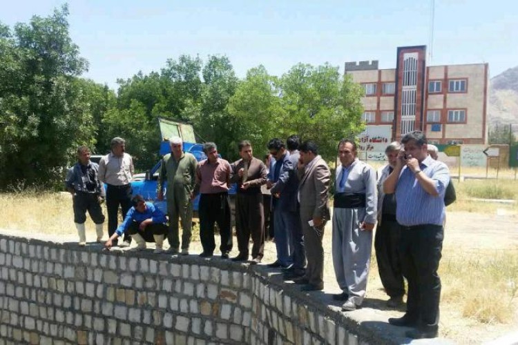 تامین آب شرب شهر جوانرود با تانکرهای امور اب در محلات و سطح شهر