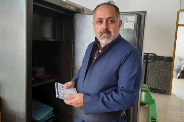 120 عدد کارت سوخت خودرو، در شرکت پست پاوه مانده است