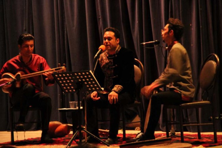  صدای وحید تاج در پاوه طنین انداز شد / گزارش تصویری