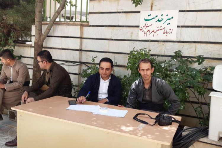 تفاوت میز خدمت پاوه با شهرستان های اطراف/ وقتی که میز خدمت پاوه به گرفتن چند عکس محدود می شود