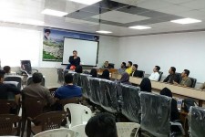 برگزاری دوکارگاه  حقوق ورزشی و آشنایی با مکمل های ورزشی در پاوه