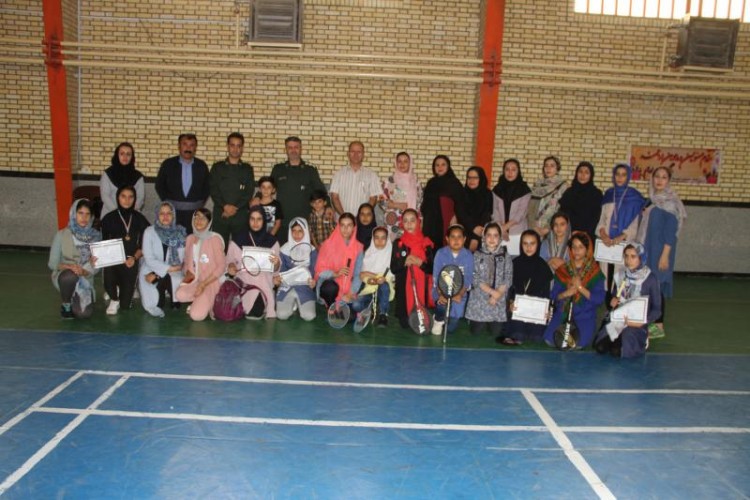 به مناسبت شکست حصر پاوه مسابقات بدمینتون در پاوه برگزار شد