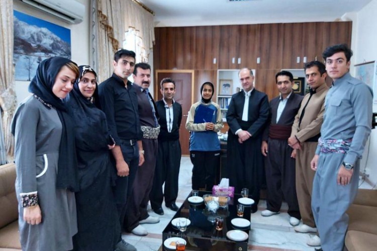 تجلیل فرماندار جوانرود از قهرمان تورنمنت دختران زیر 15 سال کافا