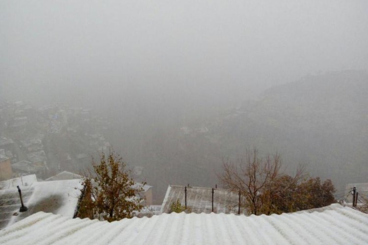 بارش ۳۰ سانتیمتری برف در ملندو