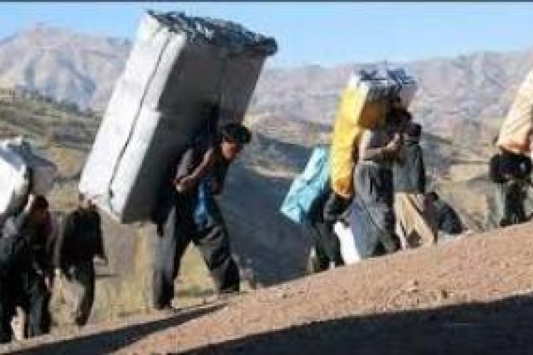 وعده‌های دولت تدبیر کمر کولبران را شکست