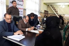 ملاقات های مردمی ، از نزدیک ما را با مسائل و مشکلات مردم آشنا می‌کند