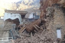 تخریب خانه بر اثر ریزش کوه در باینگان