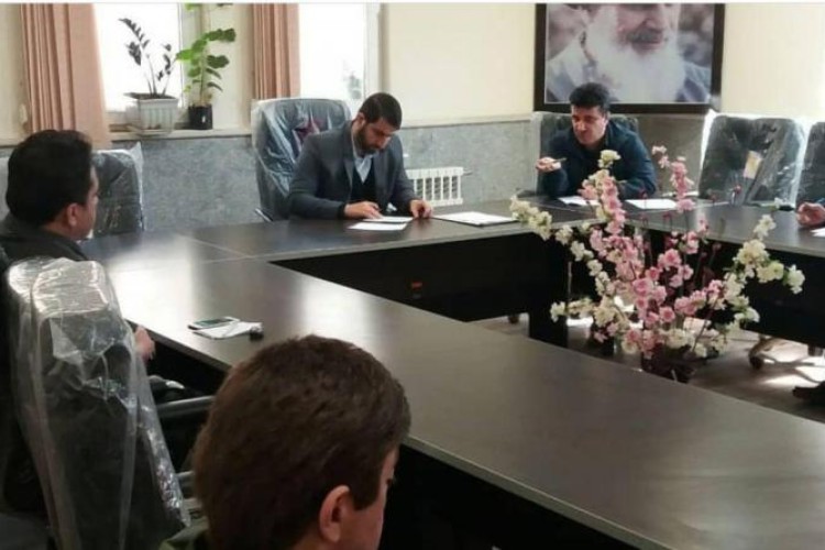 نشست دادستان پاوه با متصدیان داروخانه های پاوه