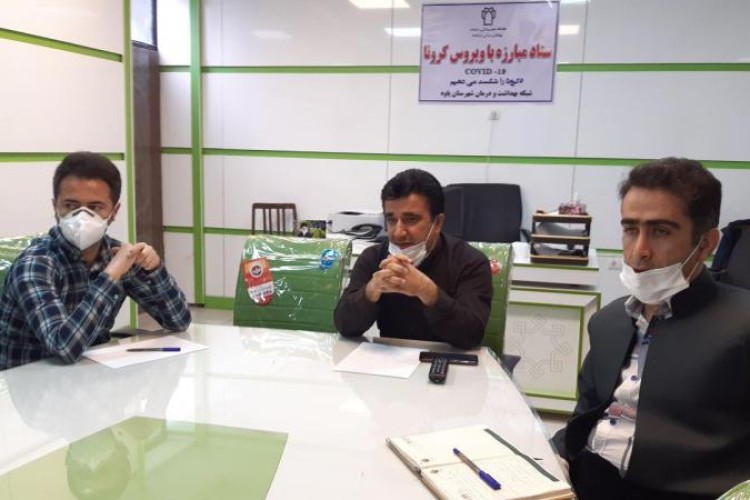 برگزاری نشست مصاحبه ای متولیان شبکه بهداشت پاوه با اصحاب رسانه در خصوص بیماری کرونا