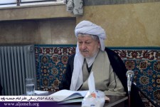  امام جمعه پاوه : به بهانه کرونا، نمی توانیم روزه را ترک کنیم / مؤمنین نماز تراویح را در منزل بخوانند