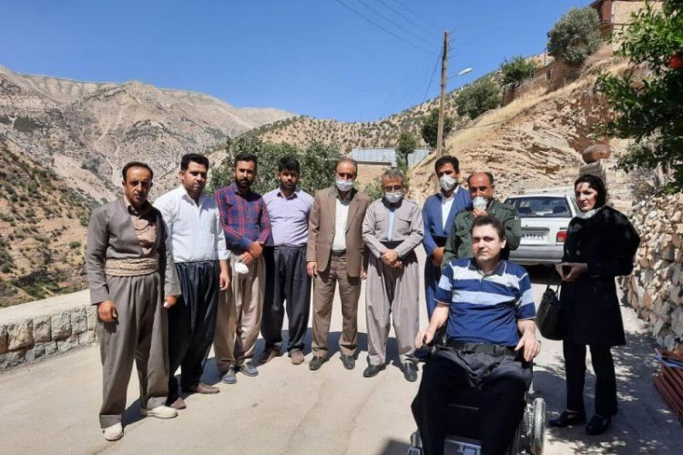 اهدای یک دستگاه تمام اتوماتیک ویلچر برقی به یک معلول جسمی در باینگان 