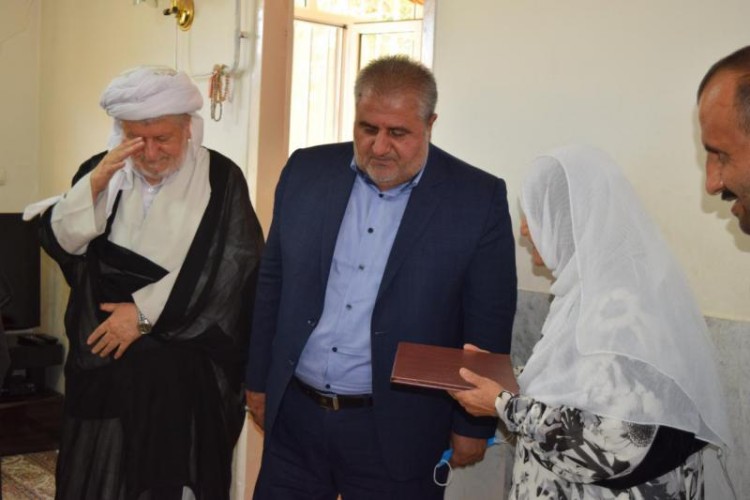 دیدار با خانواده های شهدای شکست حصر پاوه