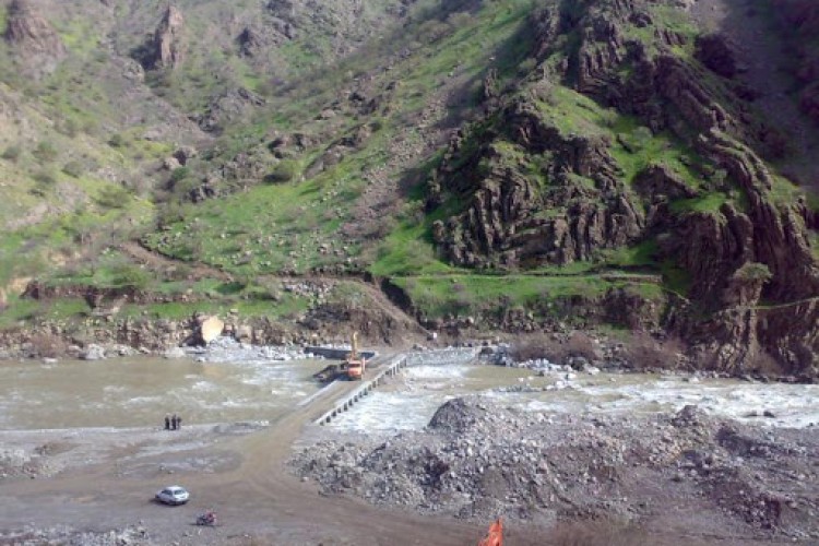  نجات جان دو شهروند پاوه ای در حاشیه رودخانه سیروان