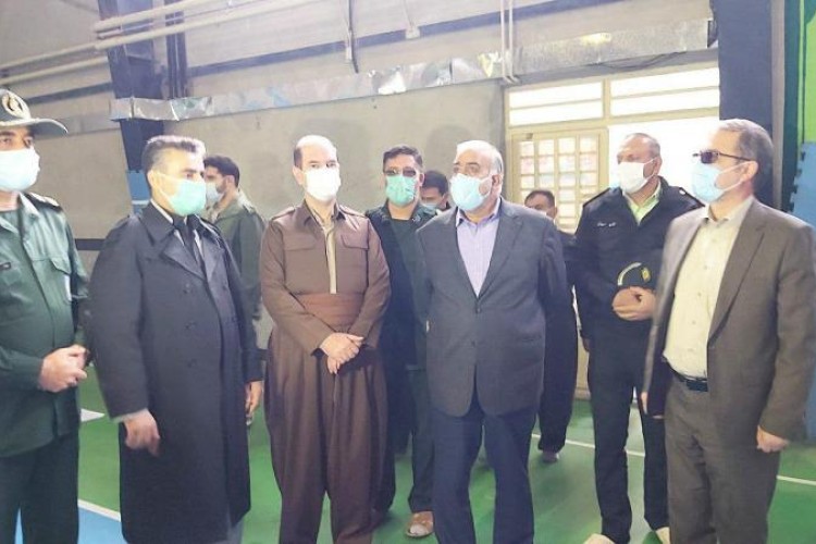 بیش از صد نفر در کارگاه تولید ماسک جوانرود مشغول به کار هستند